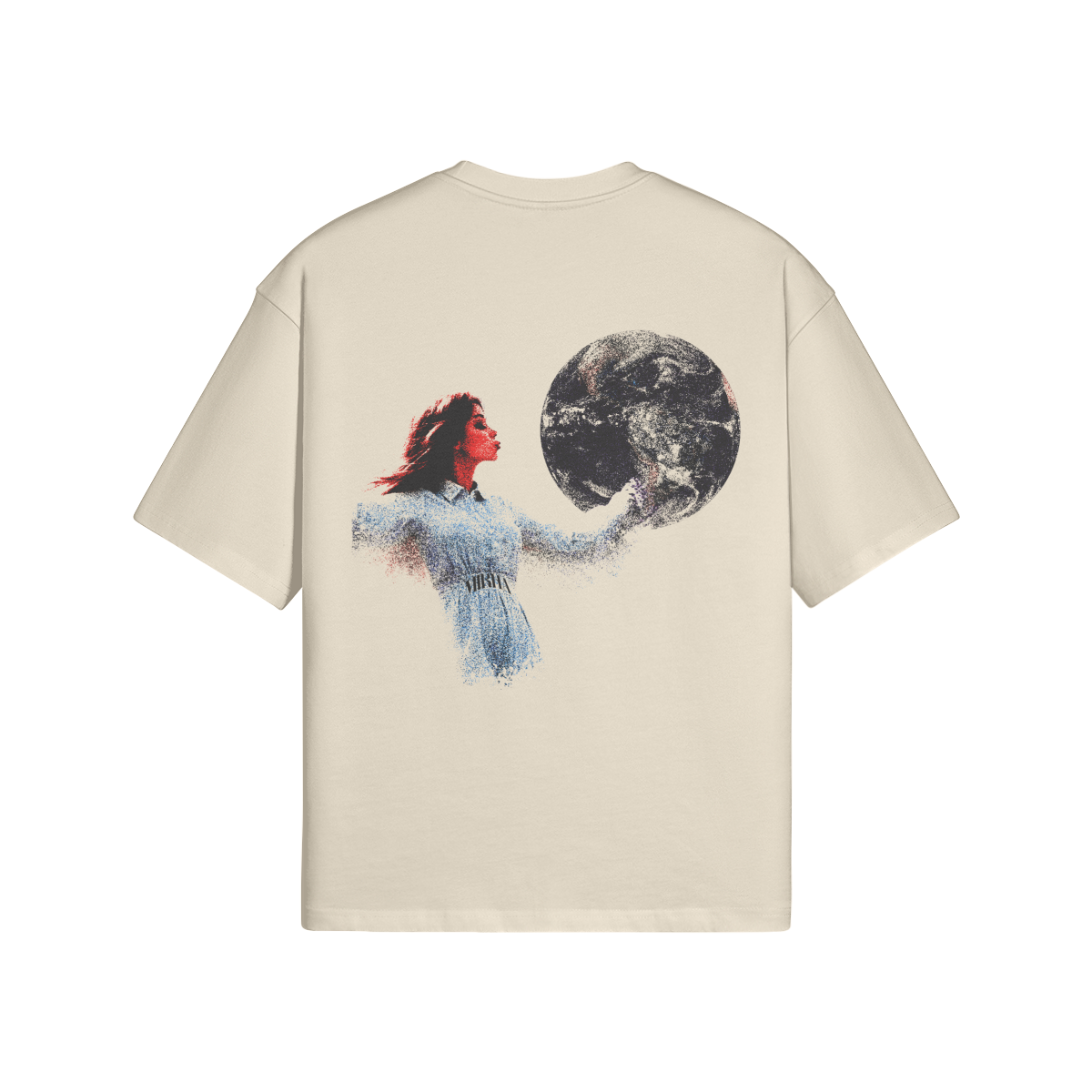 Women Kissing Moon tee