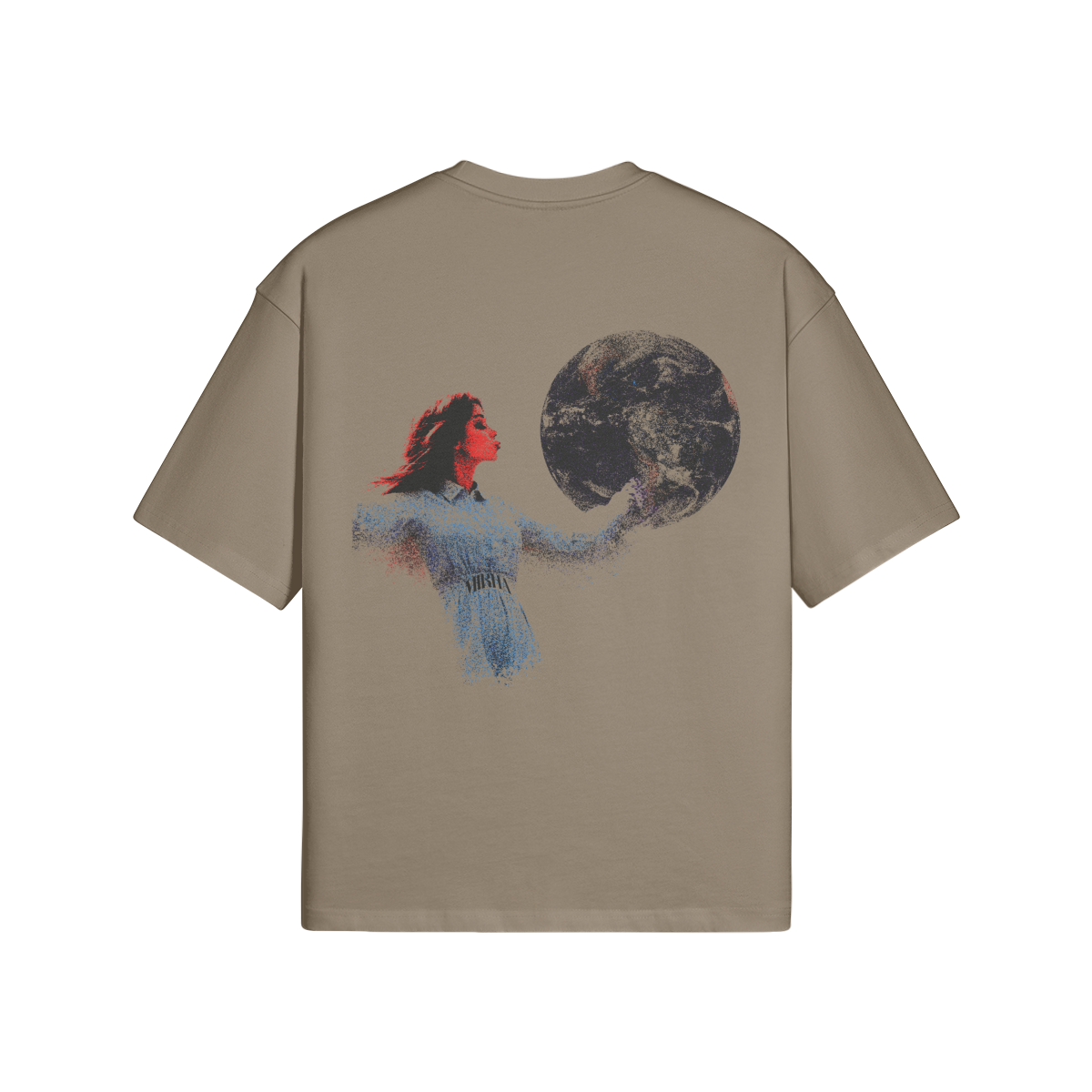 Women Kissing Moon tee